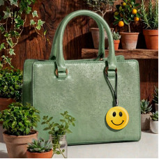 Charm-Happy Charm-Happy